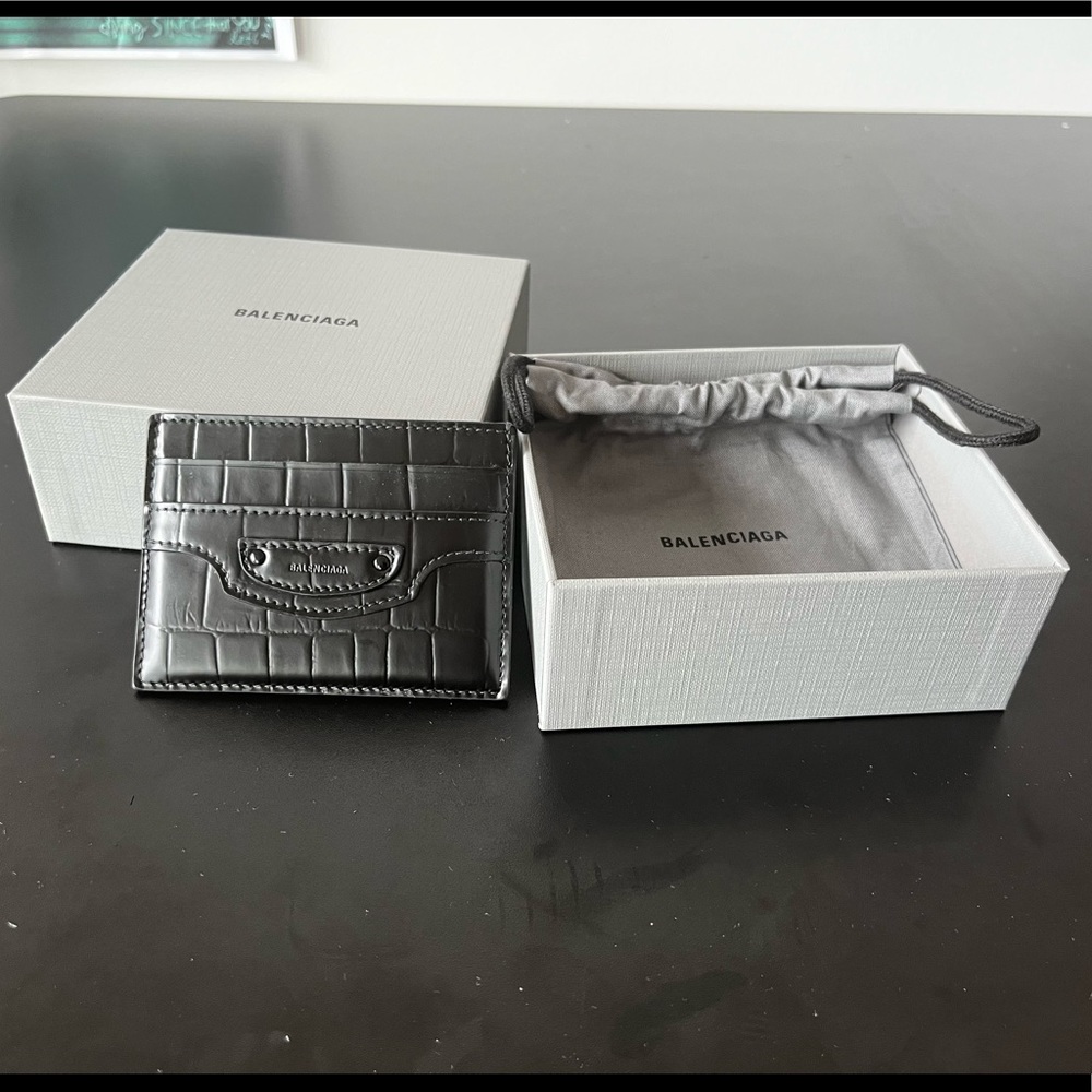 LIKE NEW AUTHENTIC BALENCIAGA BLACK NEO CLASSIC CARDHOLDER